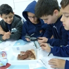 Aulas práticas no Laboratório de Ciências