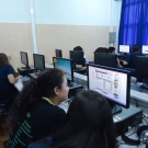Turma 212 desenvolve atividades de português online