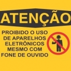 Atenção: eletrônicos proibidos em sala de aula