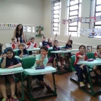 Alunos do Pré II visitam sala de aula do 1º ano/EF