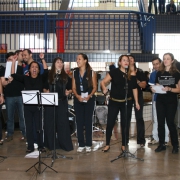 Professores cantam e encantam os seus estudantes