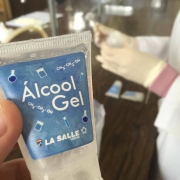 Alunos de Ensino Médio produzem Álcool Gel