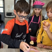 Projeto une aprendizagem e alimentação saudável