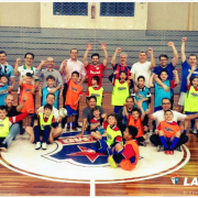 Futsal Extraclasse faz homenagem aos pais