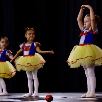 Encanto e ritmo marcam Mostra de Dança