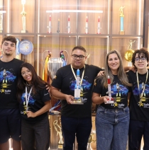 Estudantes brilham na Jornada de Foguetes 2025