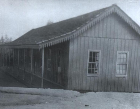 1913-1922 Primeiro prédio do Colégio